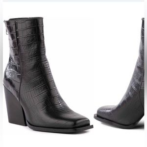 Seychelles Leather Boots